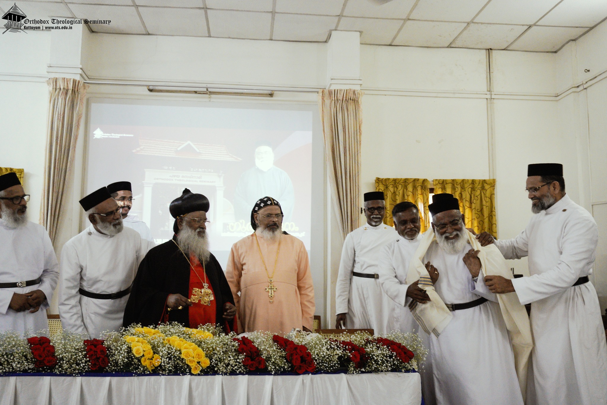 Guruvandhanam - Fr Dr Reji Mathew